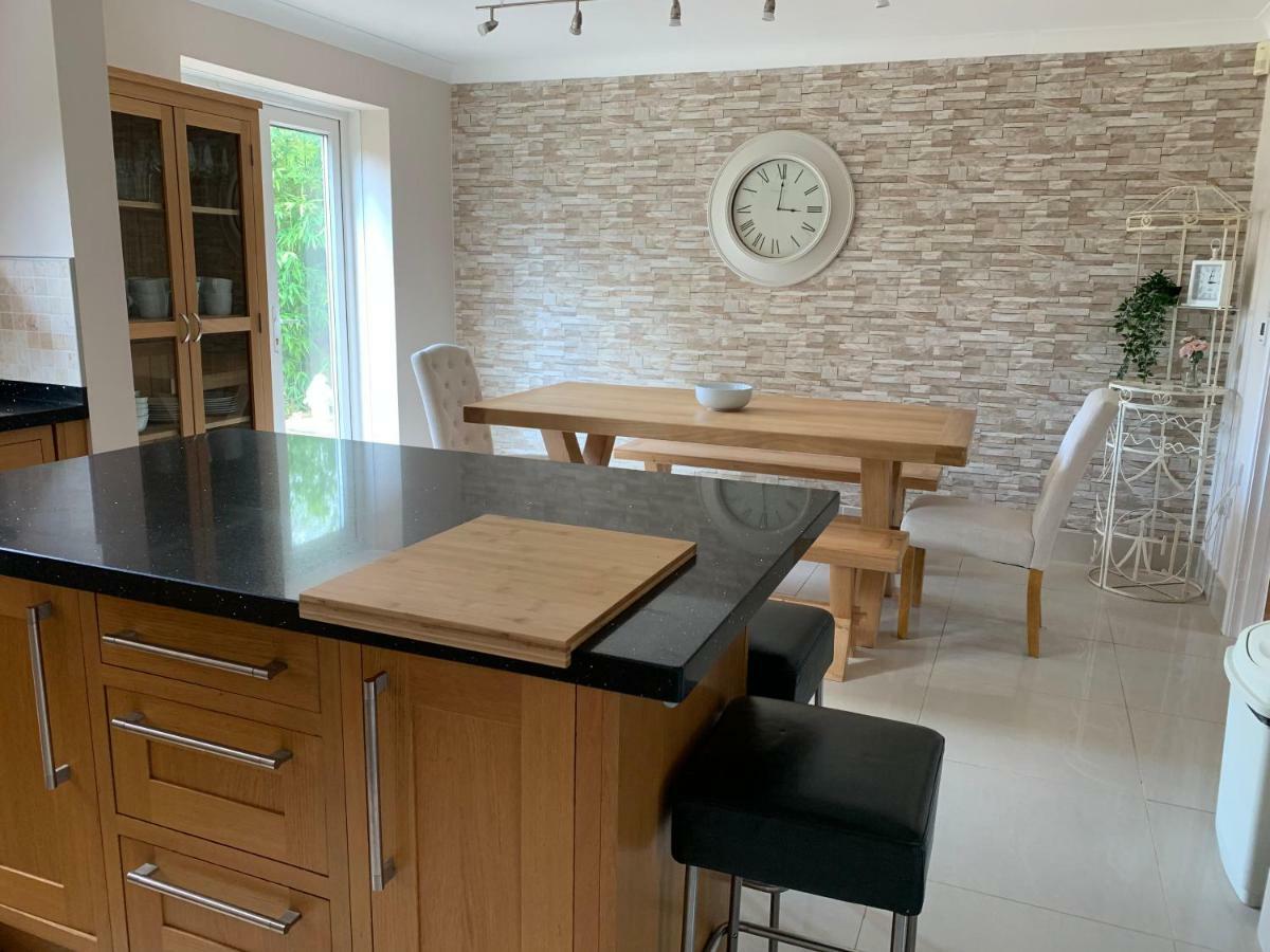 Villa Thorn House A Beautiful Large House In Witney Esterno foto